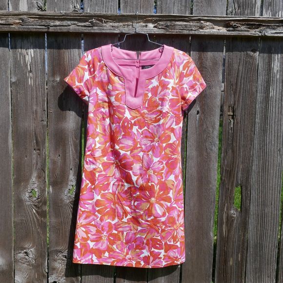 Tahari Dresses & Skirts - TAHARI ARTHUR S LEVINE Dress Size 6 Coral Flower Power Sheath Short Sleeve